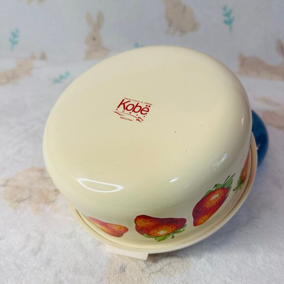 Kobe Strawberry & Cream Enamel Nesting Bowl w/Lid - Picture 3 of 10